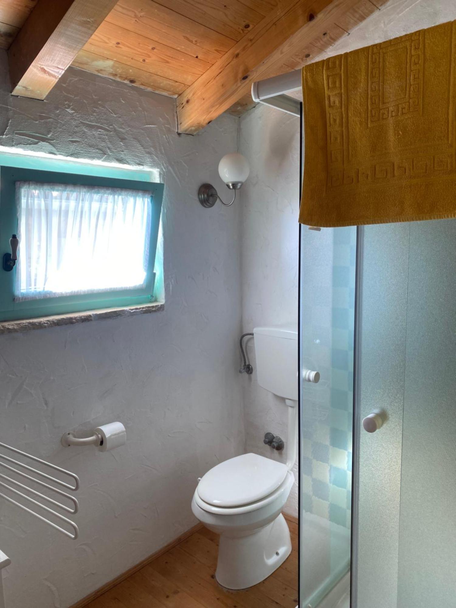 Domos Selene Casa Delle Farfalle Tinjan Ngoại thất bức ảnh